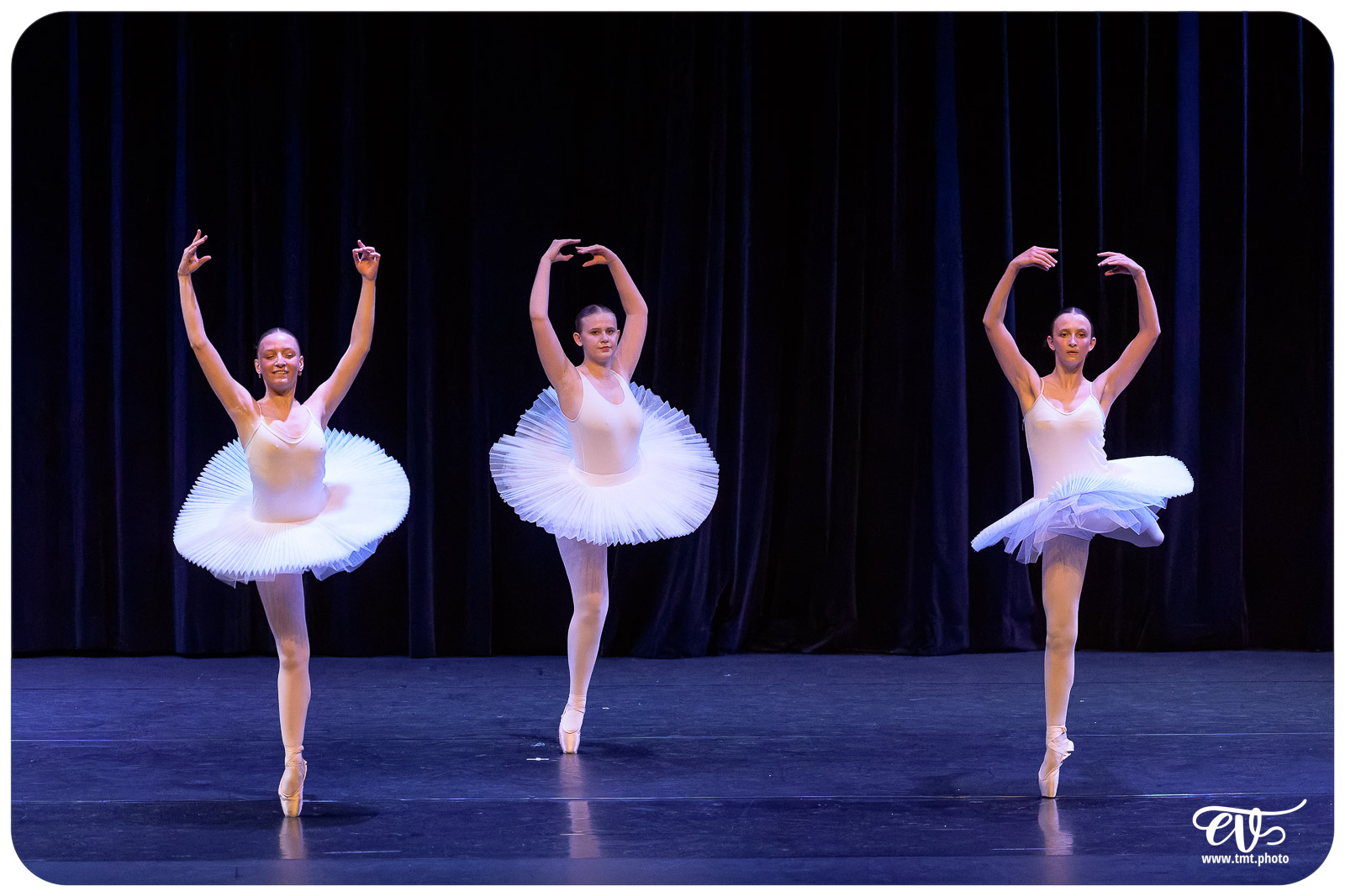 ECOLE DE DANSE CÉCILE ADAMOW